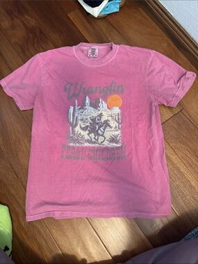 Comfort Colors Pink Short-Sleeve Tee with Desert Rider Graphic